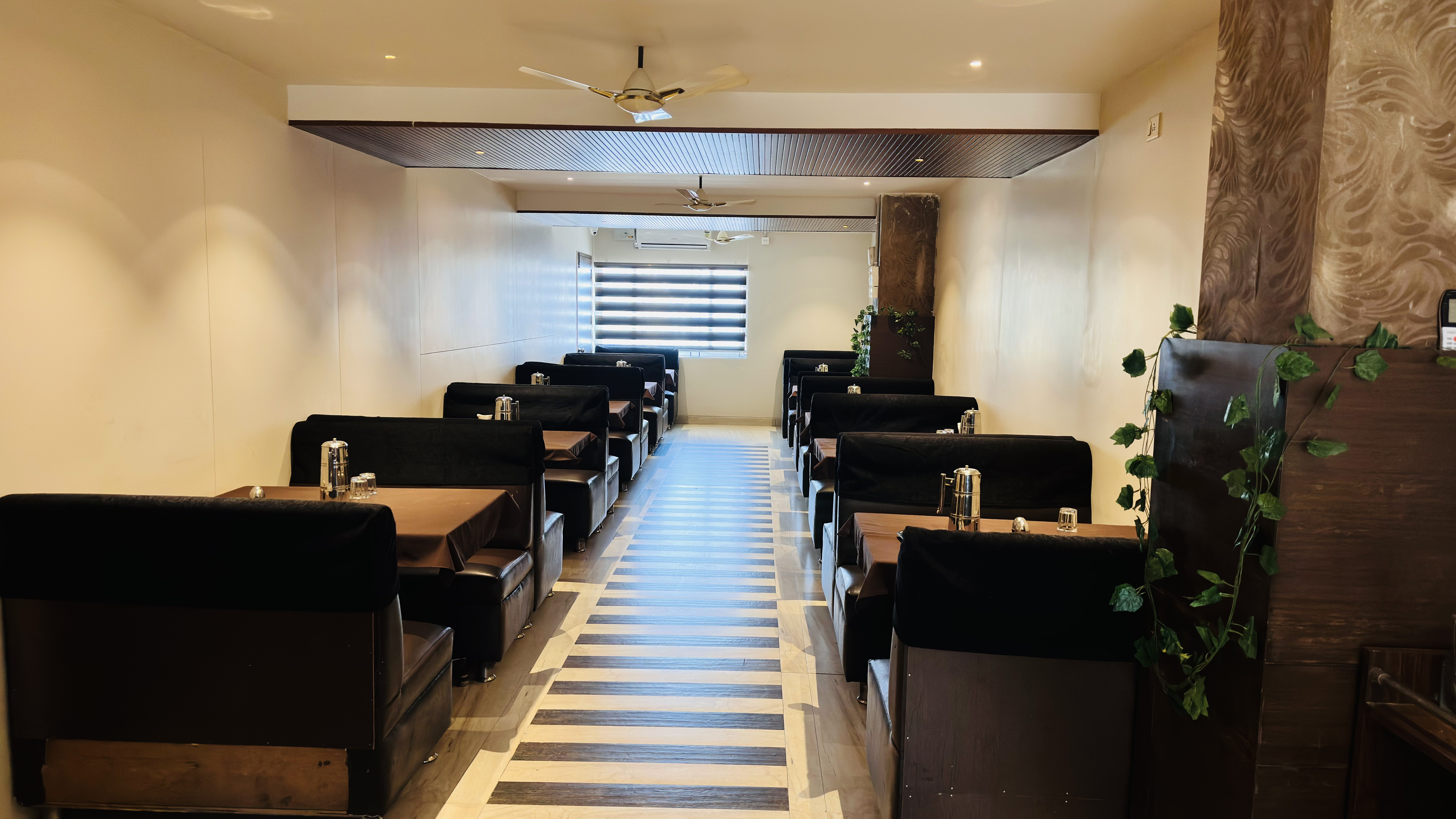Family Restaurant Dining Hall - Vaishali Residency